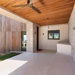 Odissos - Private Paradise With 2 Infinity Pools & Sea Access 빌라 시보타