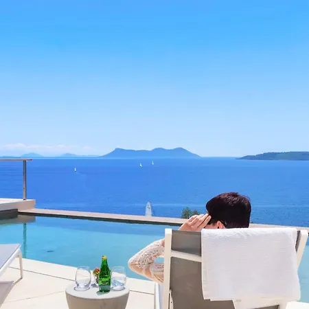 Луксозна вила Odissos - Private Paradise With 2 Infinity Pools & Sea Access Сивота