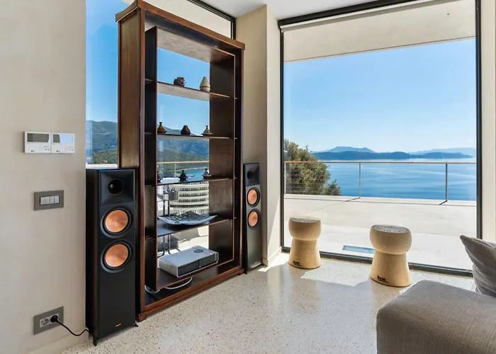 Odissos - Private Paradise With 2 Infinity Pools & Sea Access Villa