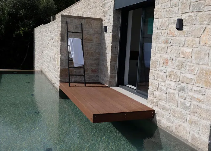 Villa Odissos - Private Paradise With 2 Infinity Pools & Sea Access *