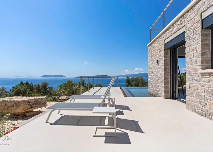 Odissos - Private Paradise With 2 Infinity Pools & Sea Access *